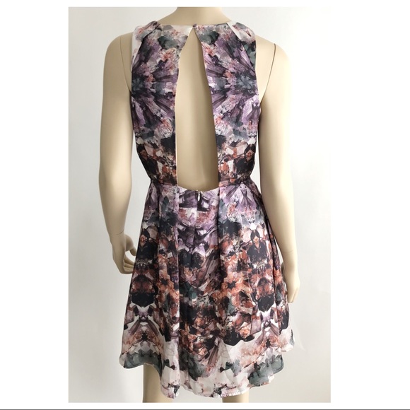 Aryn K floral watercolor open back dress - Picture 4 of 6